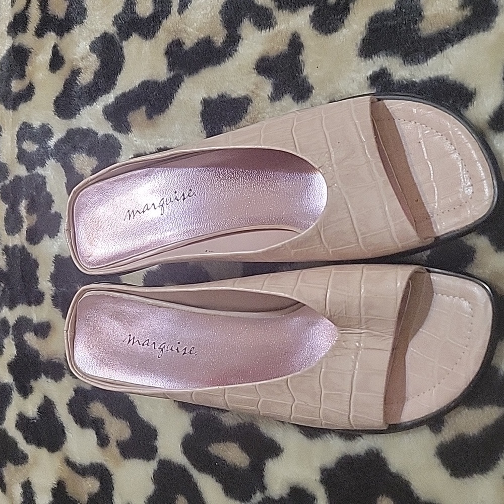 Shoes by MARQUISE